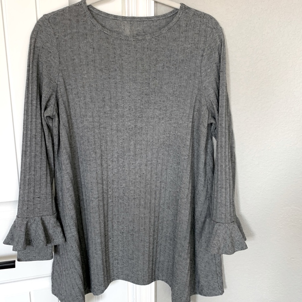 Long sleeve tunic.